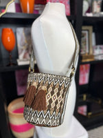 Load image into Gallery viewer, SUSU Tallados Medium Mochila Two Straps
